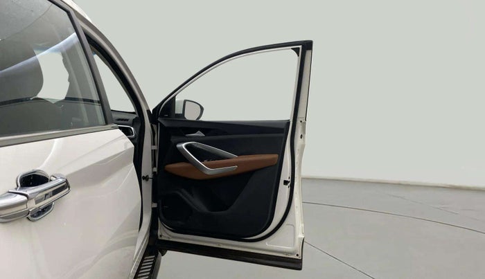 2021 MG HECTOR PLUS SELECT 2.0 DIESEL TURBO MT 7-STR, Diesel, Manual, 24,810 km, RHS Front Door