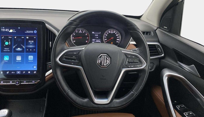 2021 MG HECTOR PLUS SELECT 2.0 DIESEL TURBO MT 7-STR, Diesel, Manual, 24,810 km, Steering Wheel Close Up