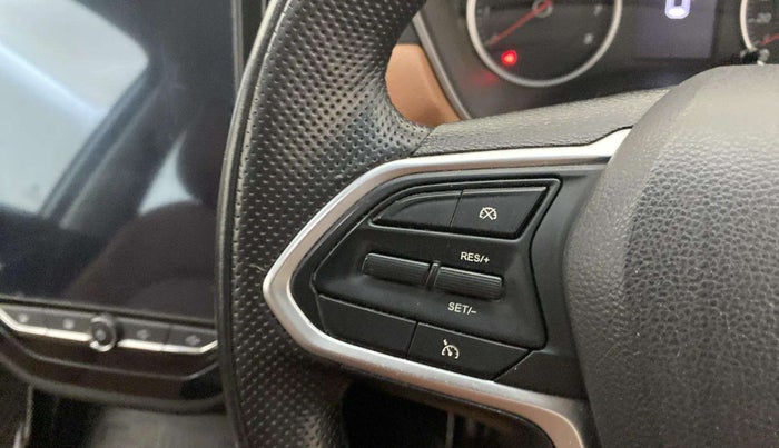 2021 MG HECTOR PLUS SELECT 2.0 DIESEL TURBO MT 7-STR, Diesel, Manual, 24,810 km, Adaptive Cruise Control