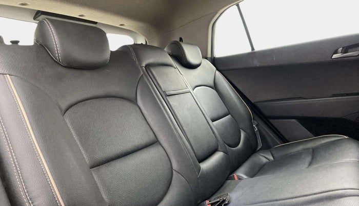 2016 Hyundai Creta SX PLUS 1.6 PETROL, CNG, Manual, 88,646 km, Right Side Rear Door Cabin