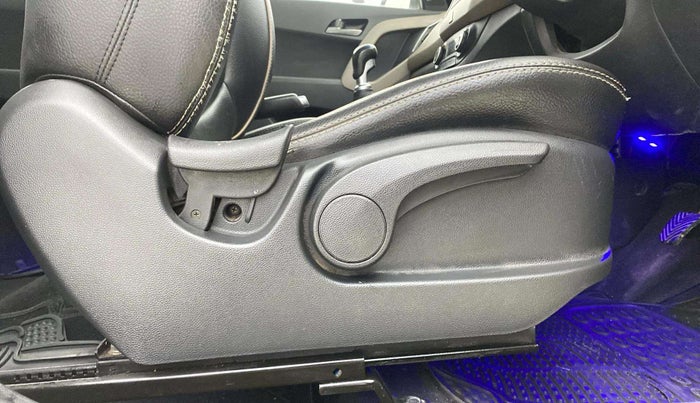2016 Hyundai Creta SX PLUS 1.6 PETROL, CNG, Manual, 88,646 km, Driver Side Adjustment Panel