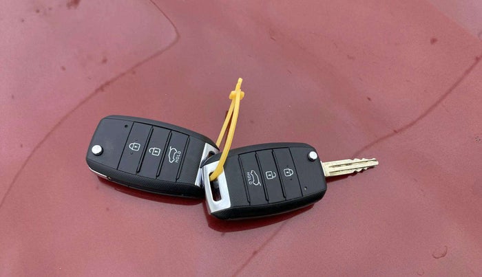 2020 KIA SONET HTK PLUS 1.5, Diesel, Manual, 59,482 km, Key Close Up