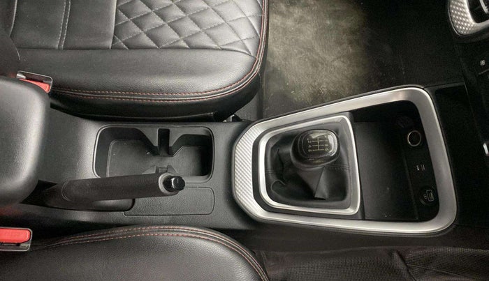 2020 KIA SONET HTK PLUS 1.5, Diesel, Manual, 59,482 km, Gear Lever