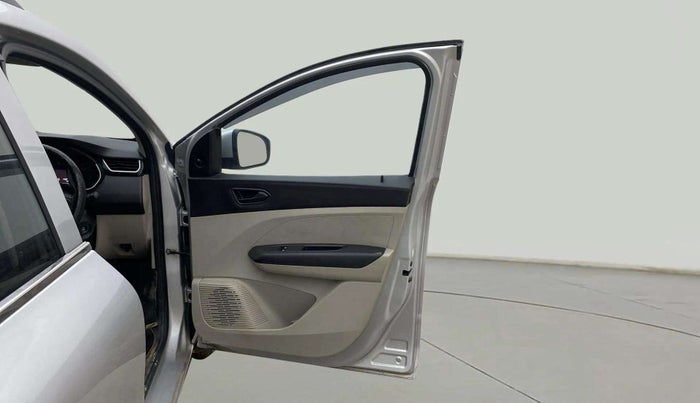 2021 Renault TRIBER RXL AMT, Petrol, Automatic, 45,845 km, RHS Front Door