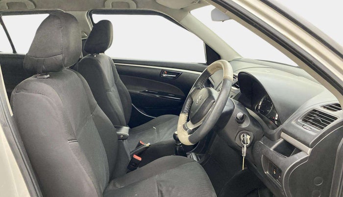 2015 Maruti Swift VXI, Petrol, Manual, 1,32,445 km, Right Side Front Door Cabin