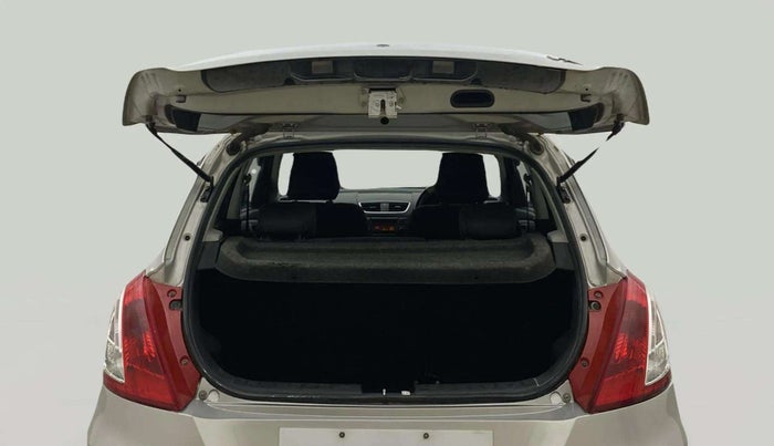 2015 Maruti Swift VXI, Petrol, Manual, 1,32,445 km, Boot Door Open