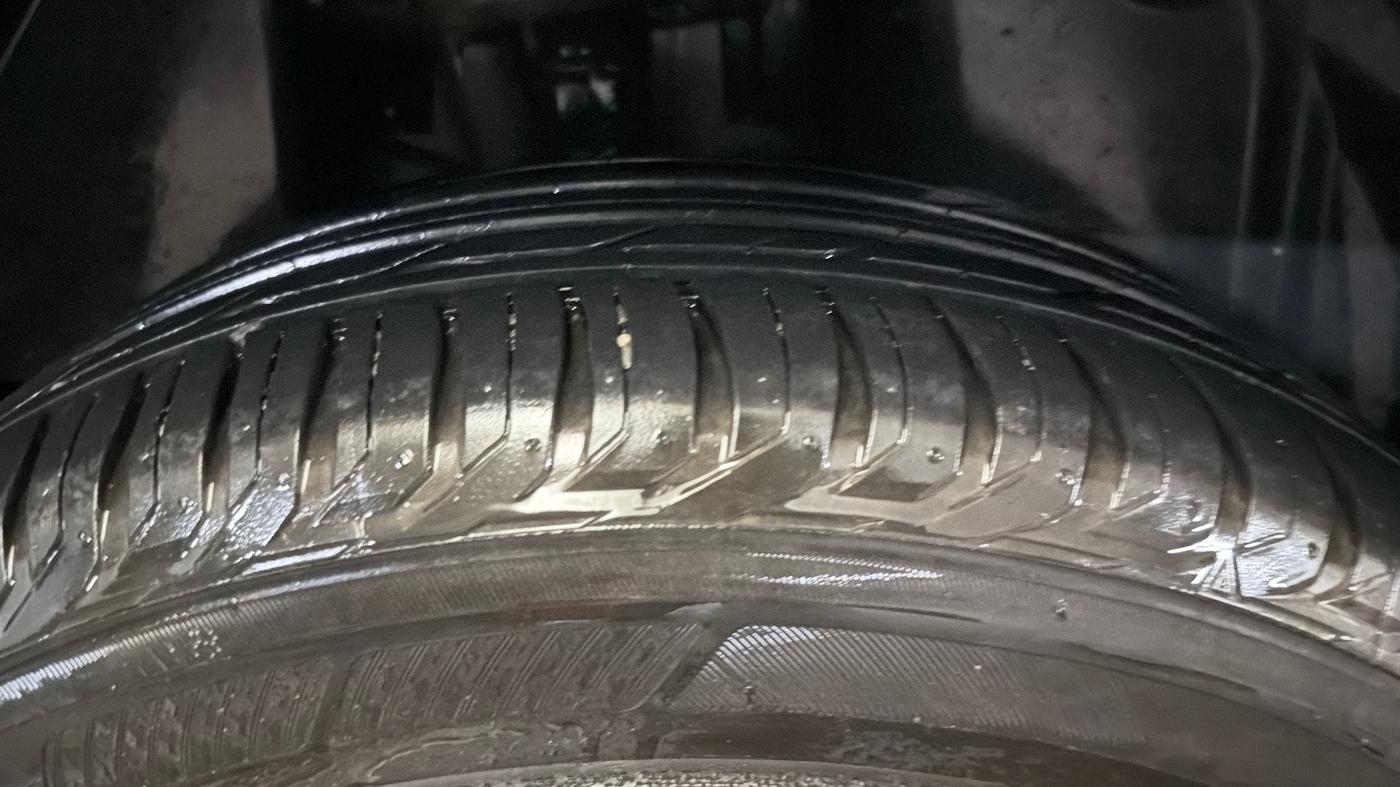 2018 Jeep Compass LIMITED 1.4 PETROL AT, Petrol, Automatic, 89,441 km, Right Rear Tyre Tread
