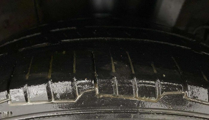 2014 Hyundai Xcent S (O) 1.2, Petrol, Manual, 75,588 km, Left Rear Tyre Tread
