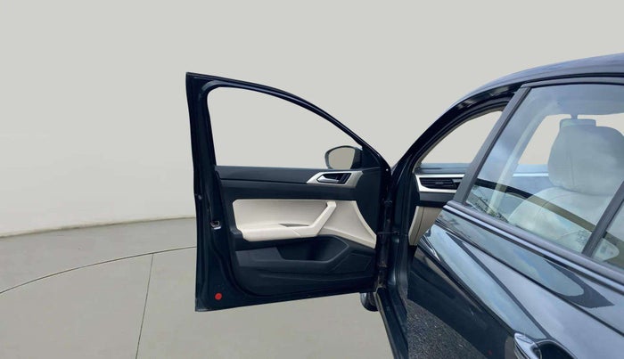 2023 Volkswagen VIRTUS HIGHLINE TSI 1.0 MT, Petrol, Manual, 24,463 km, LHS Front Door