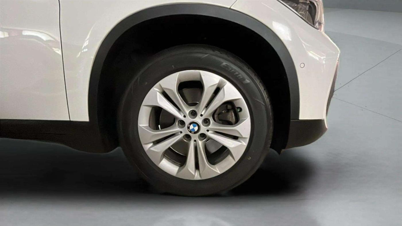 2020 BMW X1 SDRIVE 20i SPORTX, Petrol, Automatic, 32,663 km, Right Front Wheel