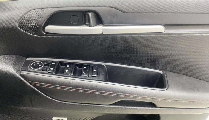 2020 KIA SONET GTX PLUS 1.0 IMT, Petrol, Manual, 60,728 km, Driver Side Door Panels Control