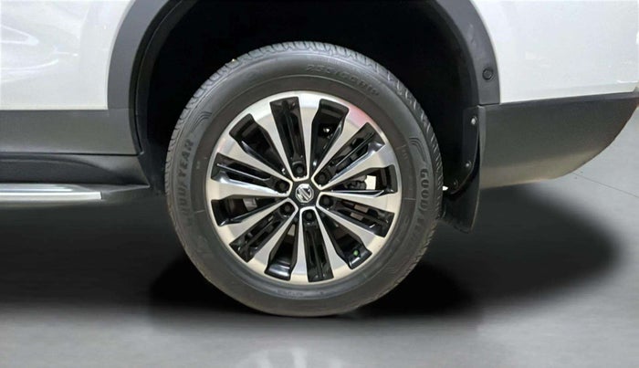 2023 MG GLOSTER SAVVY 2.0 TURBO 7 STR 2WD, Diesel, Automatic, 8,181 km, Left Rear Wheel