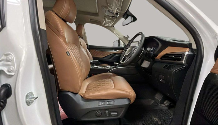 2023 MG GLOSTER SAVVY 2.0 TURBO 7 STR 2WD, Diesel, Automatic, 8,181 km, Right Side Front Door Cabin