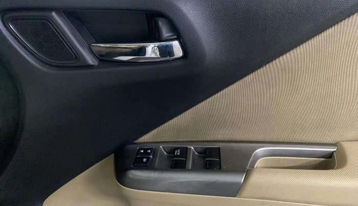 2015 Honda City 1.5L I-VTEC V MT, Petrol, Manual, 1,19,662 km, Driver Side Door Panels Control