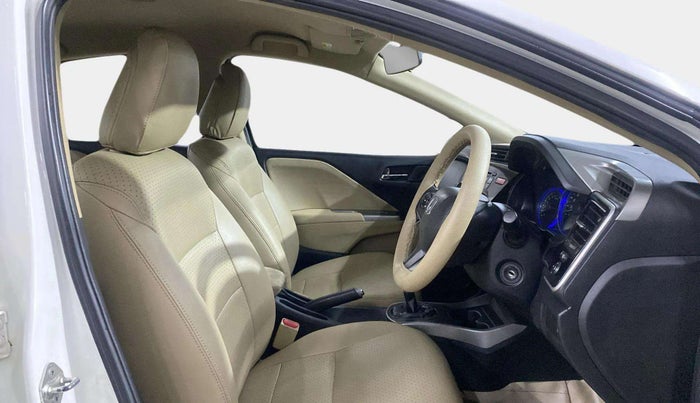 2015 Honda City 1.5L I-VTEC V MT, Petrol, Manual, 1,19,662 km, Right Side Front Door Cabin