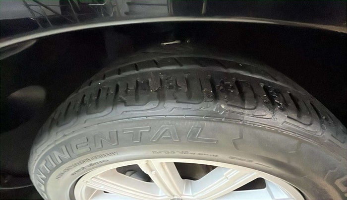 2012 Landrover Range Rover 4.4 TDV8 VOGUE SE, Diesel, Automatic, 24,869 km, Left Front Tyre Tread