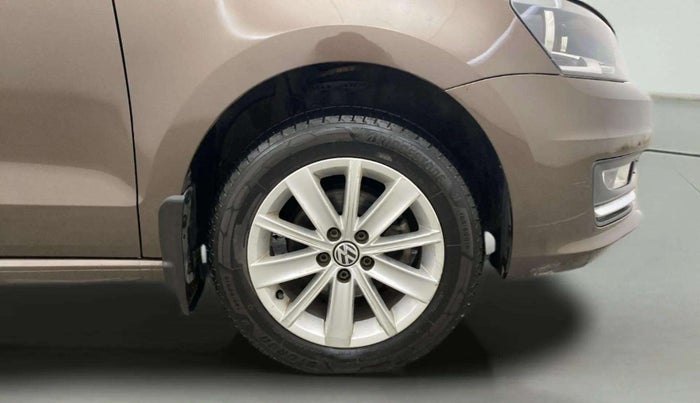 2017 Volkswagen Vento HIGHLINE 1.5 AT, Diesel, Automatic, 85,183 km, Right Front Wheel