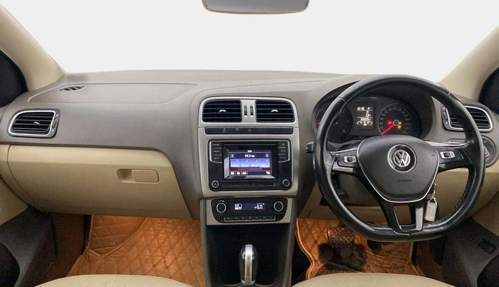 2017 Volkswagen Vento HIGHLINE 1.5 AT, Diesel, Automatic, 85,183 km, Dashboard