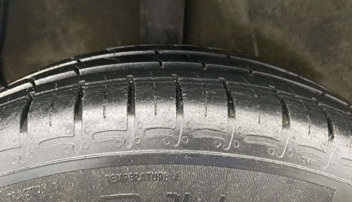 2021 Hyundai AURA S 1.2 CNG, CNG, Manual, 26,505 km, Right Rear Tyre Tread