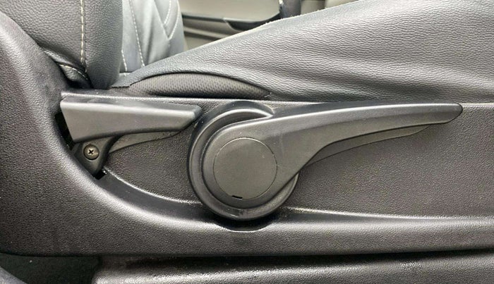 2018 Tata Tiago XZA PETROL, Petrol, Automatic, 79,328 km, Driver Side Adjustment Panel