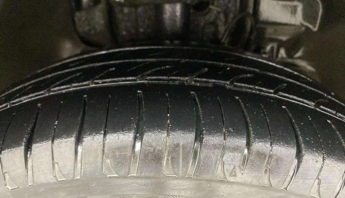 2018 Tata Tiago XZA PETROL, Petrol, Automatic, 79,328 km, Right Front Tyre Tread