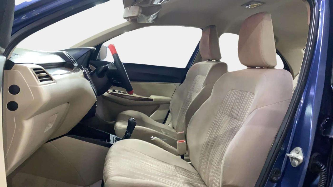 2017 Maruti Dzire ZXI PLUS, Petrol, Manual, 34,305 km, Right Side Front Door Cabin