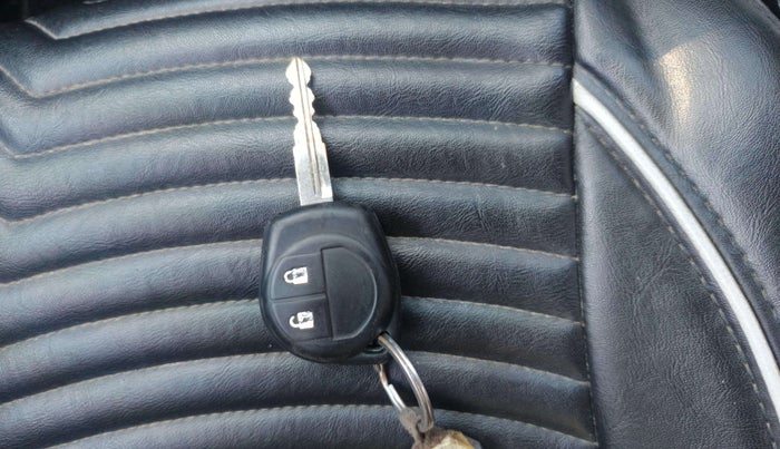 2021 Maruti Baleno DELTA PETROL 1.2, Petrol, Manual, 67,839 km, Key Close Up
