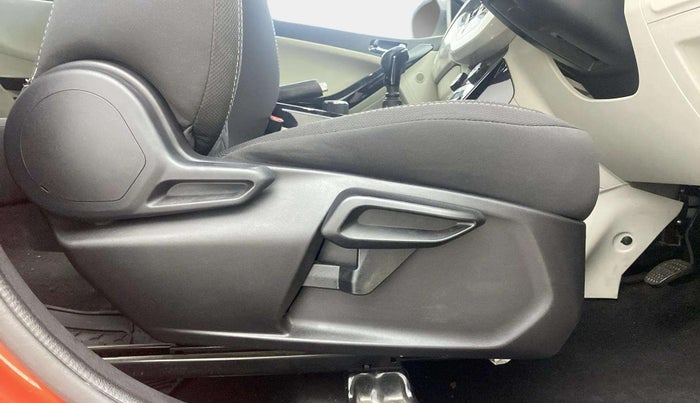 2022 Tata NEXON XZ PLUS (HS) PETROL, Petrol, Manual, 15,663 km, Driver Side Adjustment Panel