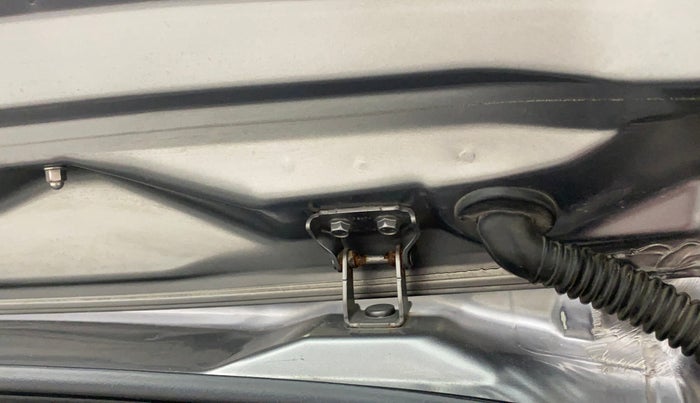 2013 Maruti Swift ZXI, Petrol, Manual, 97,672 km, Dicky (Boot door) - Slightly rusted