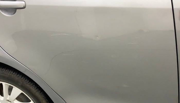 2013 Maruti Swift ZXI, Petrol, Manual, 97,672 km, Right rear door - Minor scratches
