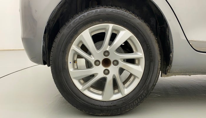 2013 Maruti Swift ZXI, Petrol, Manual, 97,672 km, Right Rear Wheel