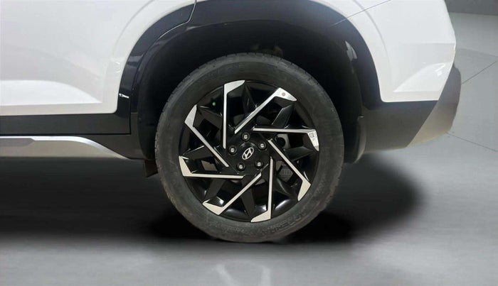 2025 Hyundai ALCAZAR Signature 6 STR 1.5 Turbo GDi Petrol DCT, Petrol, Automatic, 3,581 km, Left Rear Wheel