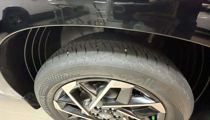 2025 Hyundai ALCAZAR Signature 6 STR 1.5 Turbo GDi Petrol DCT, Petrol, Automatic, 3,581 km, Left Front Tyre Tread