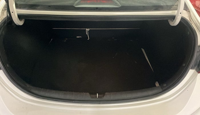 2019 Hyundai Verna 1.6 VTVT SX, Petrol, Manual, 36,134 km, Boot Inside