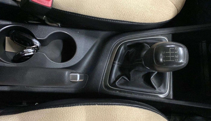 2019 Hyundai Verna 1.6 VTVT SX, Petrol, Manual, 36,134 km, Gear Lever
