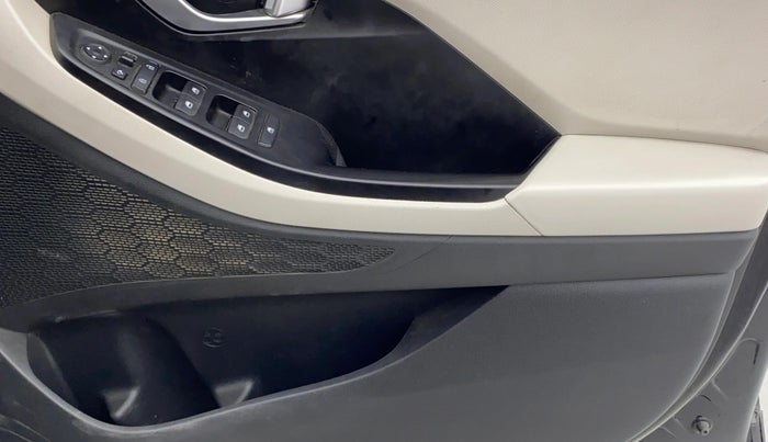 2021 Hyundai Creta SX EXECUTIVE 1.5 PETROL, Petrol, Manual, 89,693 km, Driver Side Door Panels Control