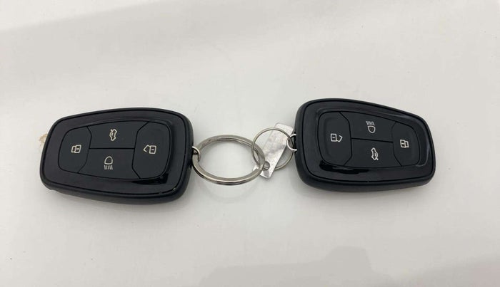 2022 Tata NEXON XZ PLUS PETROL, Petrol, Manual, 43,477 km, Key Close Up
