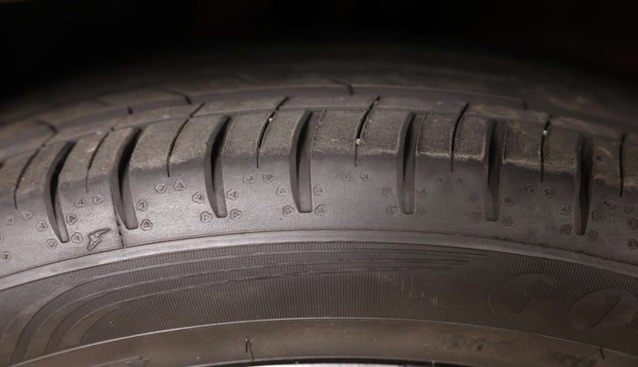 2024 MG HECTOR SAVVY PRO 1.5 TURBO CVT PETROL, Petrol, Automatic, 4,730 km, Left Front Tyre Tread