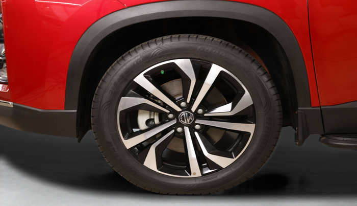 2024 MG HECTOR SAVVY PRO 1.5 TURBO CVT PETROL, Petrol, Automatic, 4,730 km, Left Front Wheel