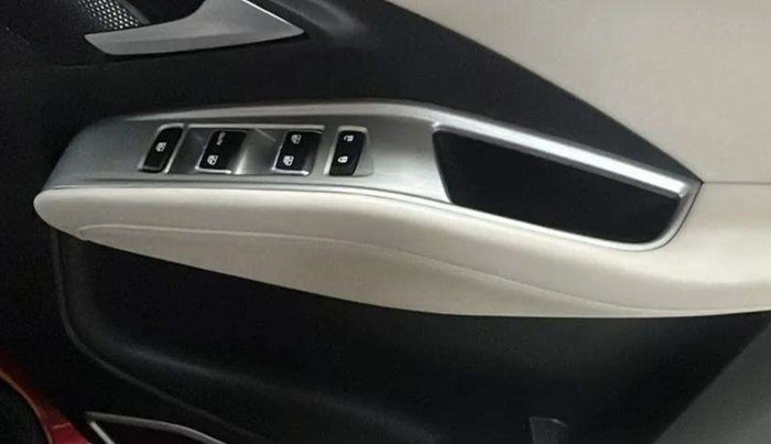 2024 MG HECTOR SAVVY PRO 1.5 TURBO CVT PETROL, Petrol, Automatic, 4,730 km, Driver Side Door Panels Control
