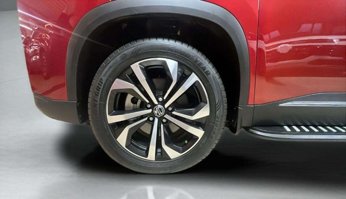 2024 MG HECTOR SAVVY PRO 1.5 TURBO CVT PETROL, Petrol, Automatic, 4,730 km, Left Front Wheel