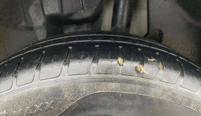 2021 Maruti Swift VXI, Petrol, Manual, 96,252 km, Left Rear Tyre Tread
