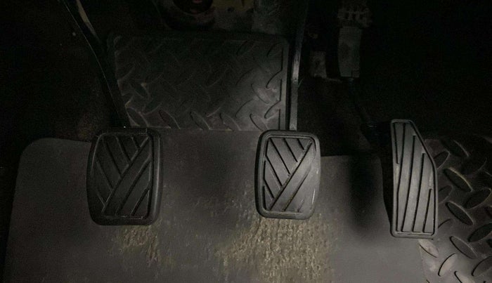 2021 Maruti Swift VXI, Petrol, Manual, 96,252 km, Pedals