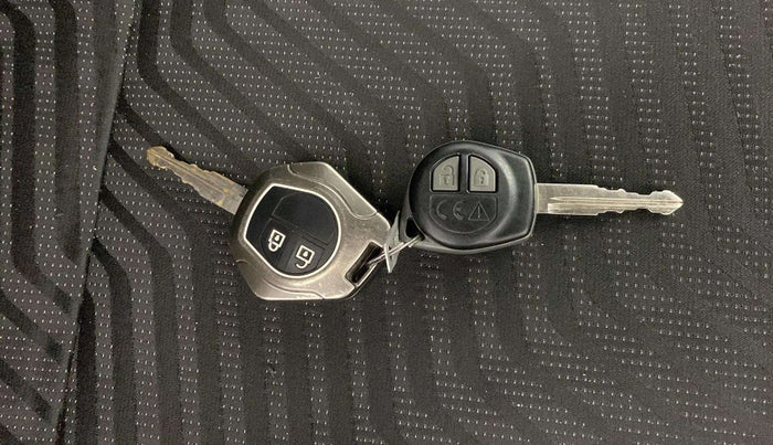 2021 Maruti Swift VXI, Petrol, Manual, 96,252 km, Key Close Up