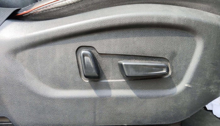 2021 Hyundai Creta SX (O) 1.4 TURBO DCT, Petrol, Automatic, 52,589 km, Driver Side Adjustment Panel