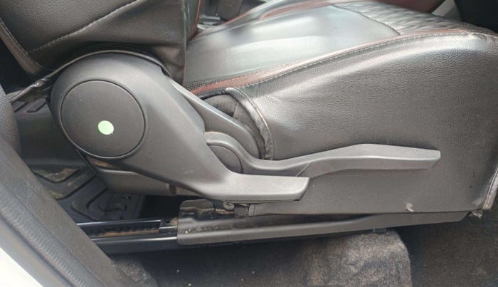 2023 Maruti Grand Vitara SIGMA SMART HYBRID, Petrol, Manual, 53,055 km, Driver Side Adjustment Panel