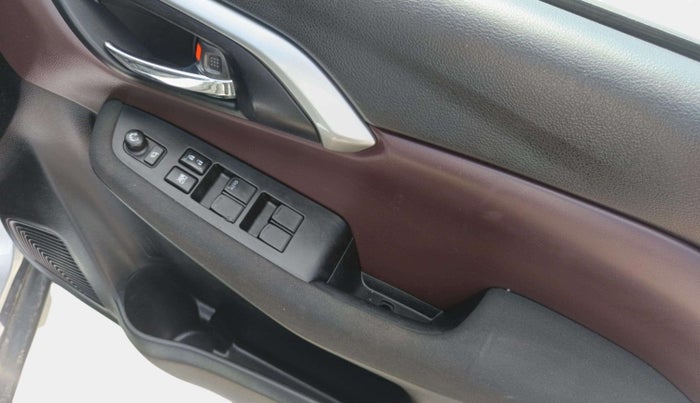 2023 Maruti Grand Vitara SIGMA SMART HYBRID, Petrol, Manual, 53,055 km, Driver Side Door Panels Control