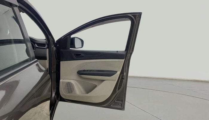 2022 Renault TRIBER RXT LIMITED EDITION, Petrol, Manual, 43,016 km, RHS Front Door