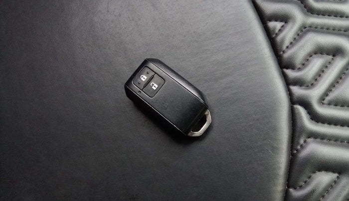 2023 Maruti Baleno ALPHA 1.2 AGS, Petrol, Automatic, 7,068 km, Key Close Up