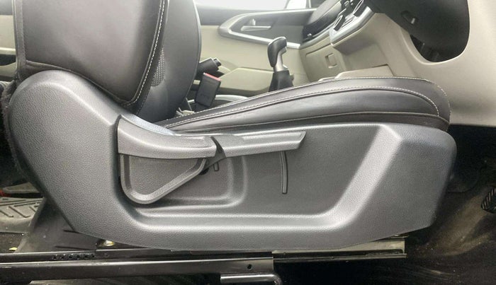2022 KIA CARENS PRESTIGE 1.5 PETROL 7 STR, Petrol, Manual, 39,352 km, Driver Side Adjustment Panel